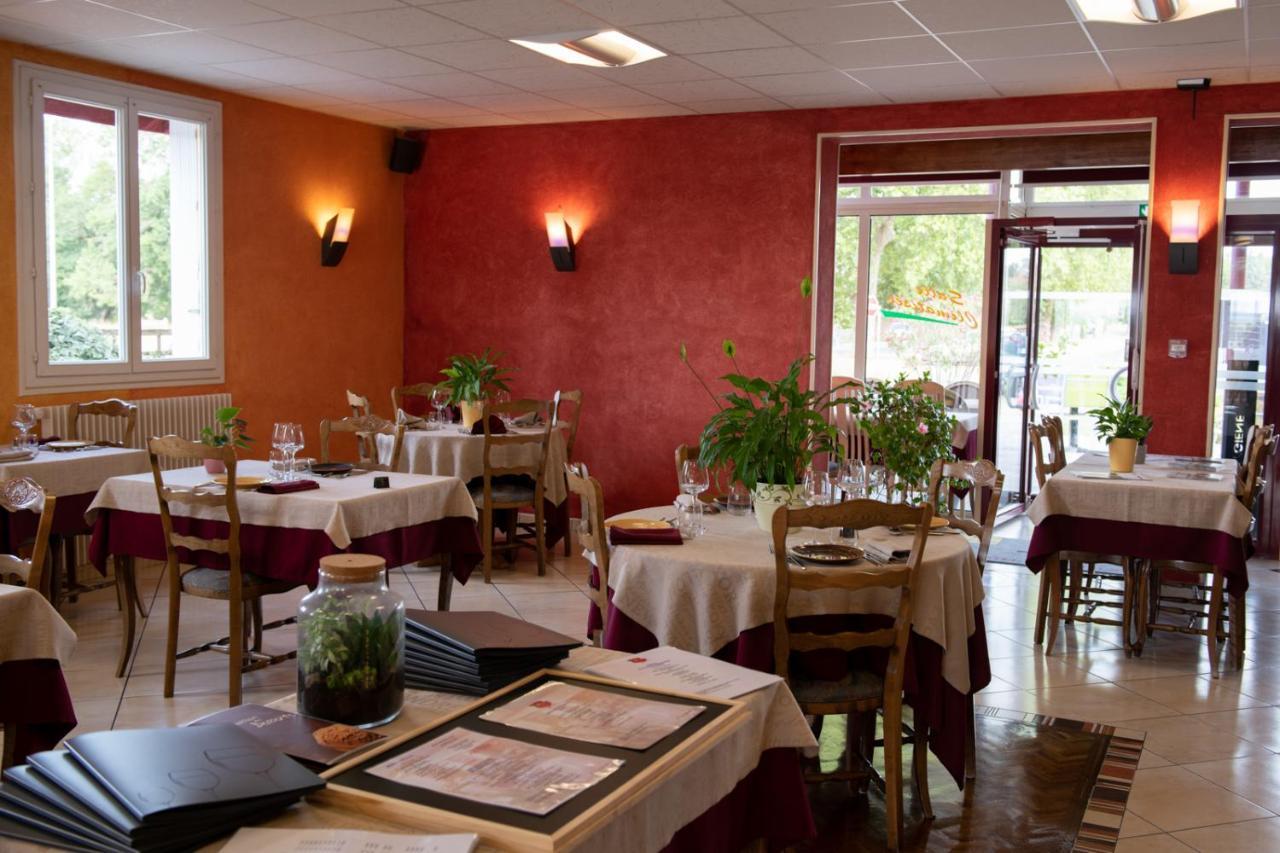 Logis Hotel Restaurant L'Escapade Le Pêchereau Zewnętrze zdjęcie